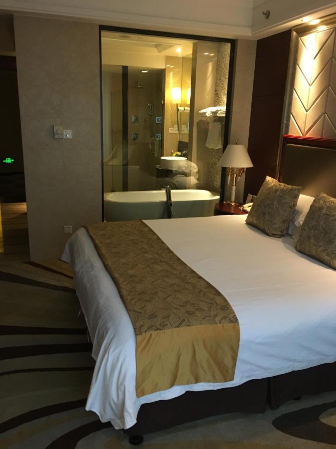 Ramada Yangzhou Baoying Hotel Kültér fotó