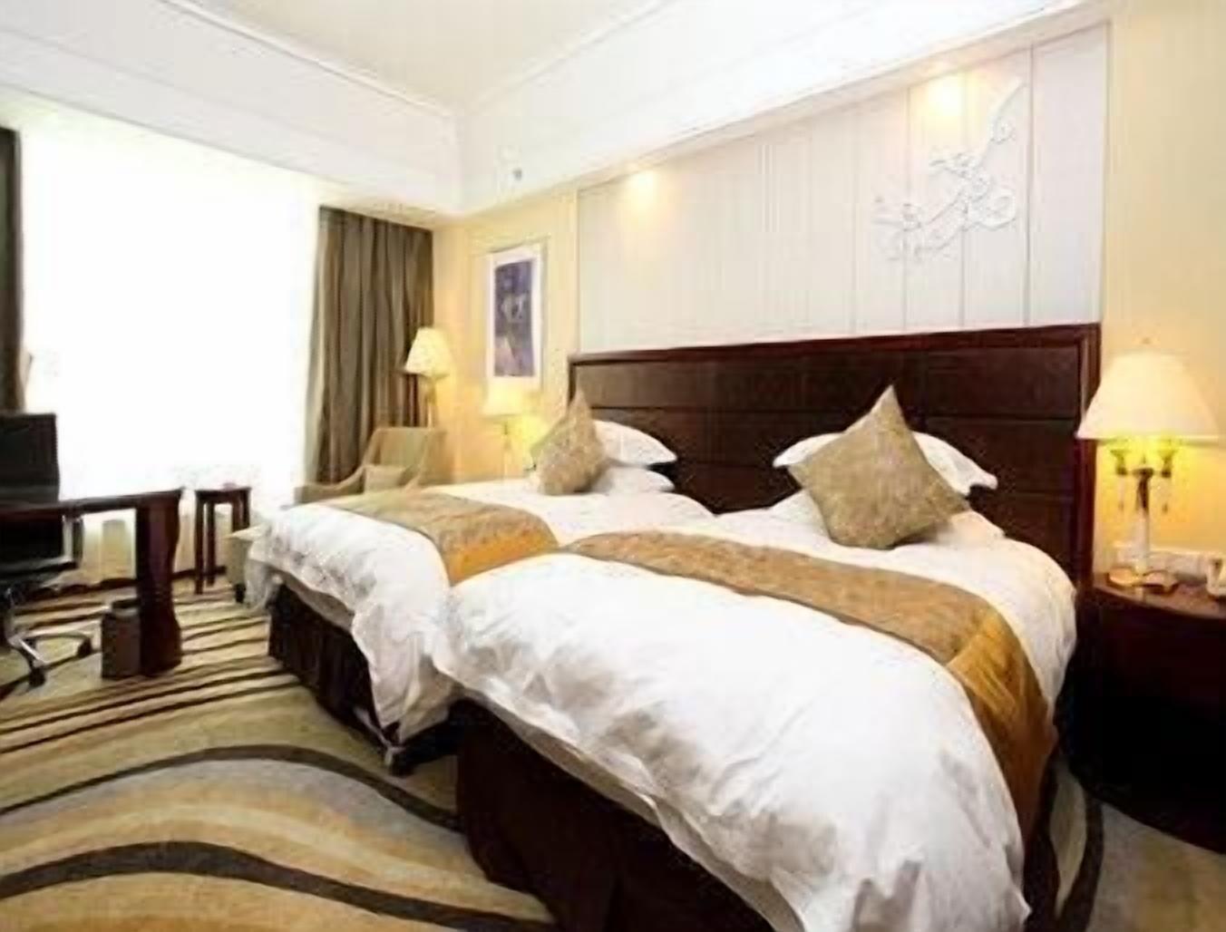 Ramada Yangzhou Baoying Hotel Kültér fotó